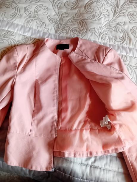 Ružová koženka, gate,42