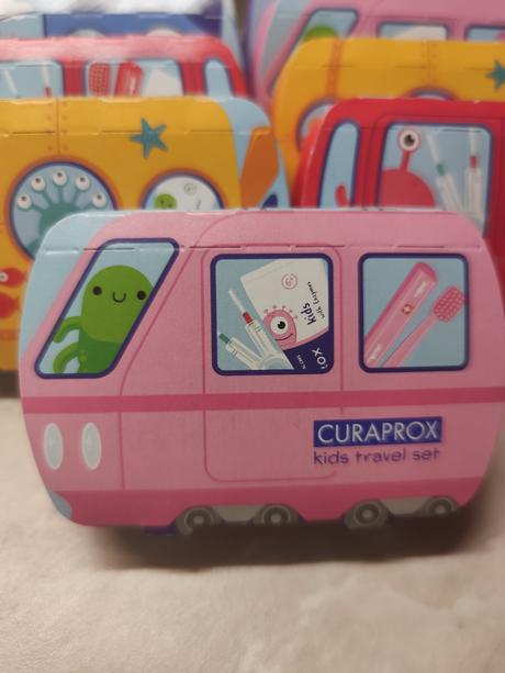 Curaprox travel set,