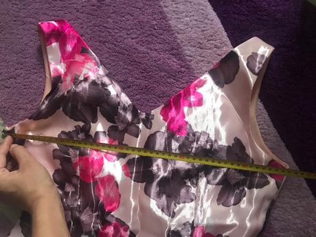 Spolocenske saty cyklamen kvety, 40