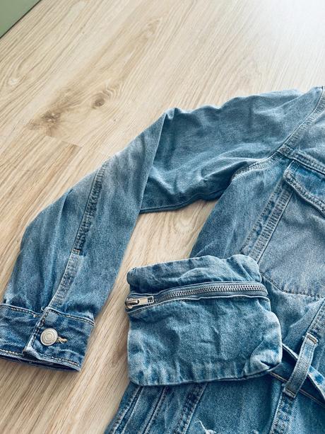 Rifľová bunda s opaskom a kabelkou erika fashion, s