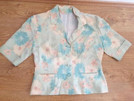 Kvetinkové letné sako s 3/4 rukávmi, m