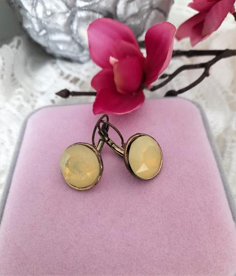 Náušnice s opálom,