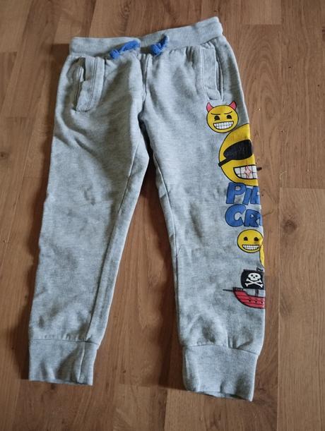 Detské teplaky, 104