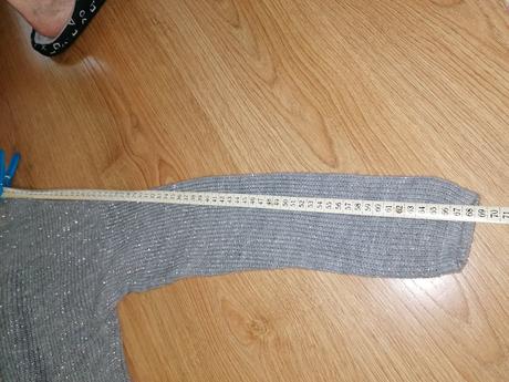 Svetrík s trblietavou striebornou niťou, xs