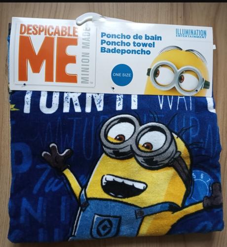 Nove veci,tricko,ponozky,ciapka,poncho.siltovka.,