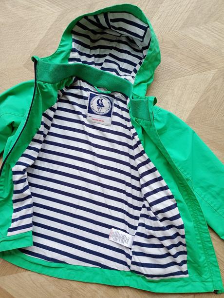 Prechodné bundičky, 104