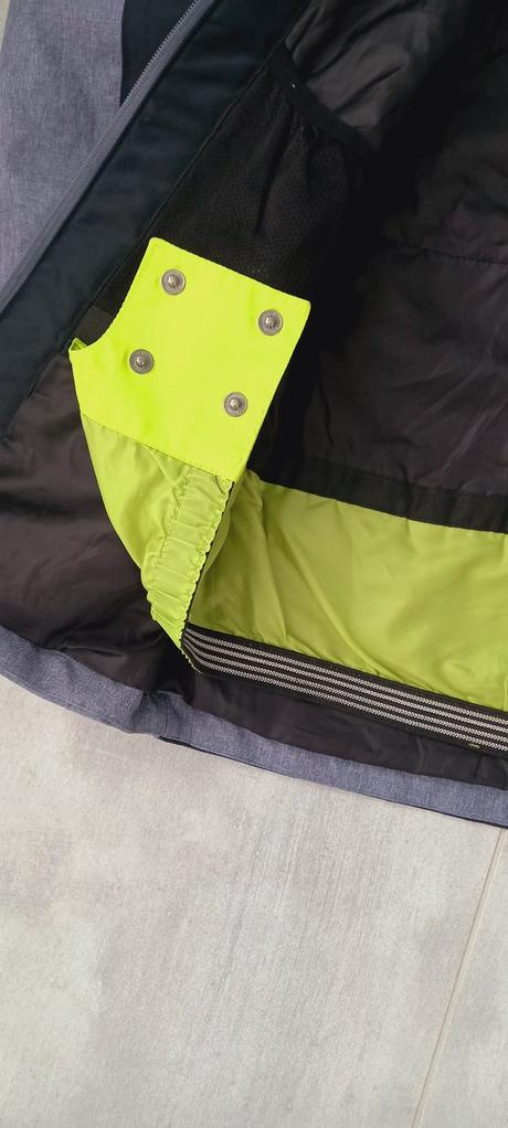 Lyžiarska bunda - vetrovka, 146