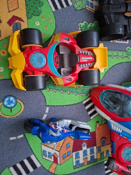 Autíčka superhrdinov, 