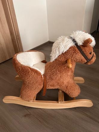 Hojdací koník od 1roka, 