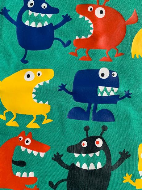 Dva kusy tričiek s obrázkami, f&f,98