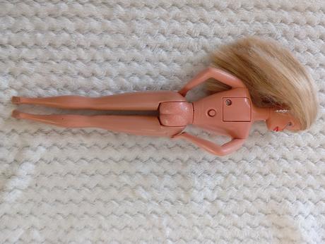 Retro barbie ktorá sa smeje, 
