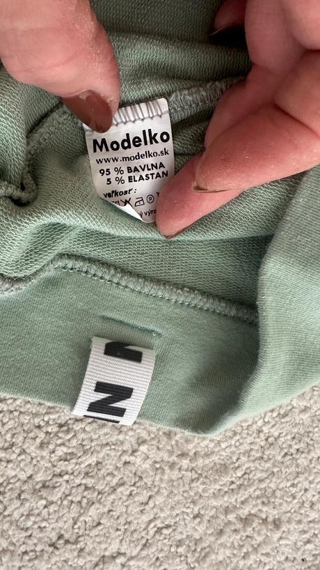 Dievčenská tunika, 134