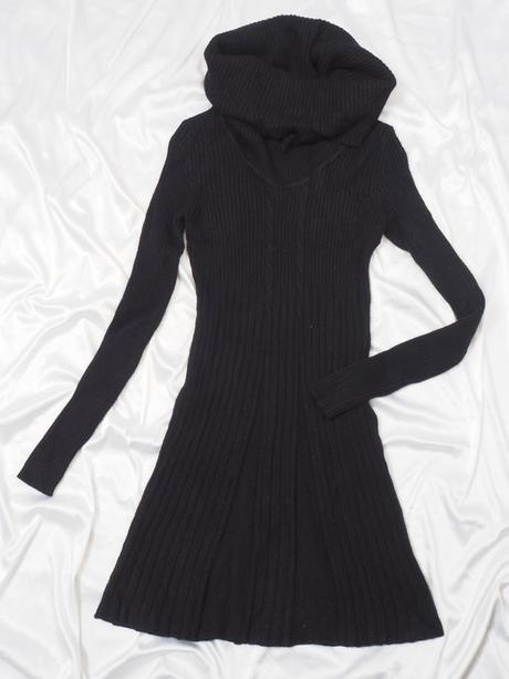 Kvalitné úpletové šaty s rolákom meily, s