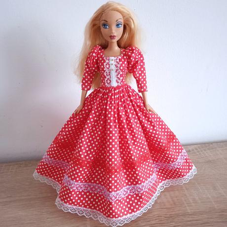 Šaty pre barbie, 