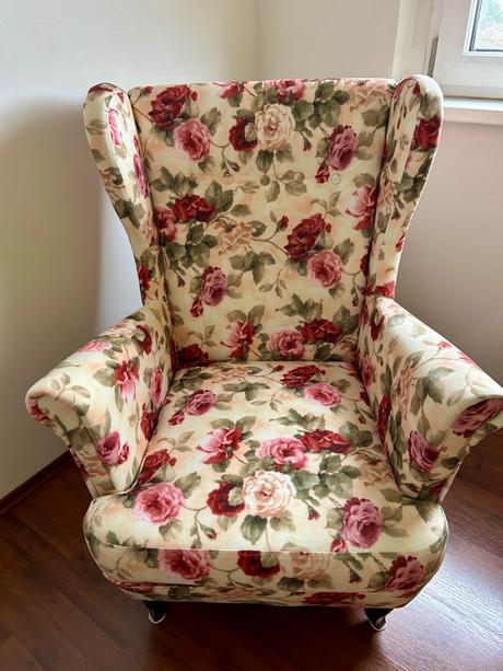 Dizajnové kreslo ušiak kvalitná kvetinová látka, 