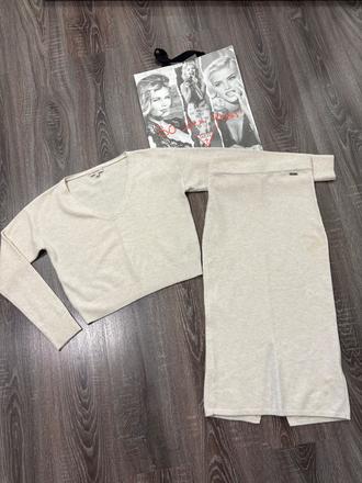 Guess damsky svetlobéžovy komplet s, guess,s