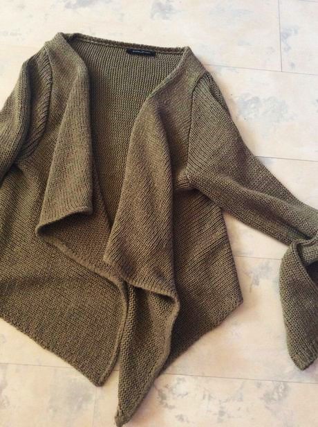 Atypický svetrík bez zapínania, m