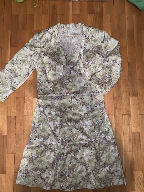 Elegantný kostym na priležitosť, l