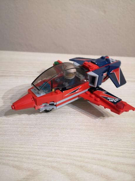 Lego city 60177 stíhačka leteckej show,
