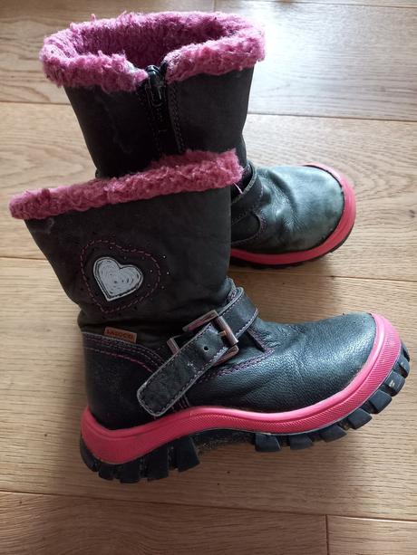 Teplé topánočky, 25