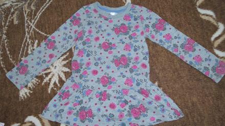 Kvetinkové tričko s volánom, 110