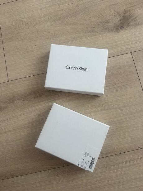Krabicka calvin klein, 