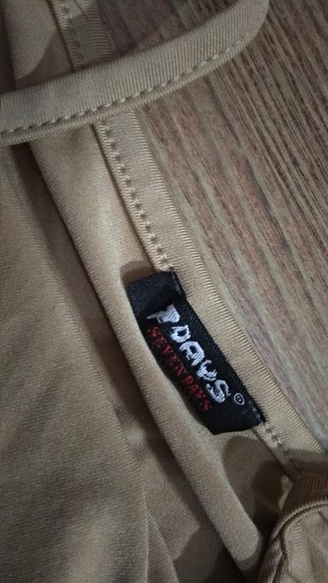 Elegantné tielko s volánikmi, 146