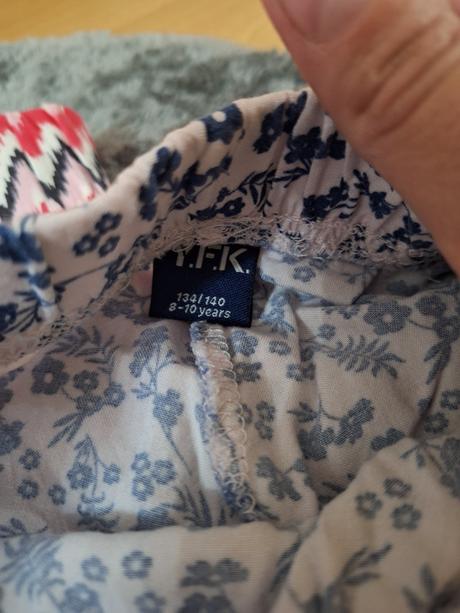 Tenké nohavice, 134