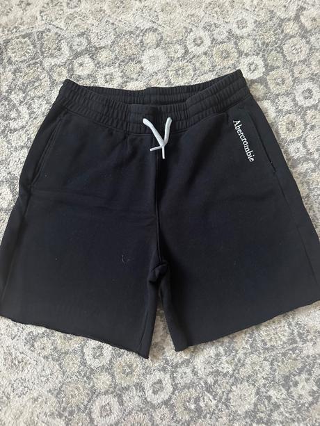 Čierne bavlnené kraťasy 12/13rokov., abercrombie&fitch,152