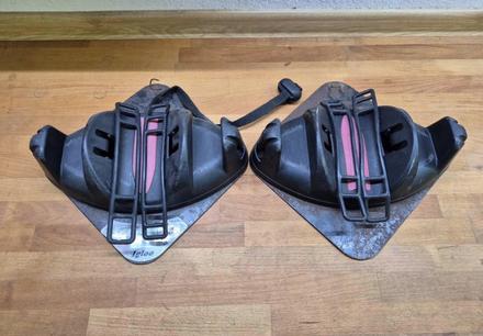 Magnetický nosič na 2 páry lyží,