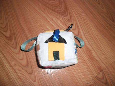 Všestranná kocka pre detičky ,