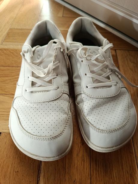 Tenisky, be lenka,35