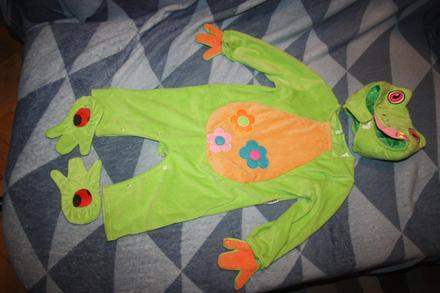 Kostym zabka vel. 1,5- 2 roky, 