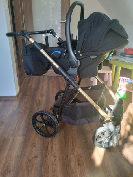 Čierny kočík riko so zlatým rámom, riko,riko swift premium