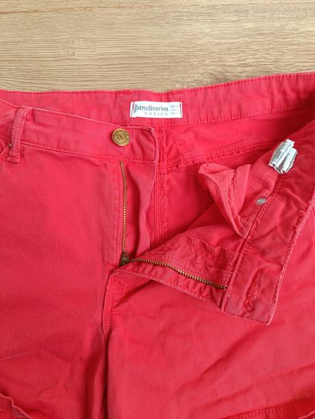 Cervene sortky 36, stradivarius,36