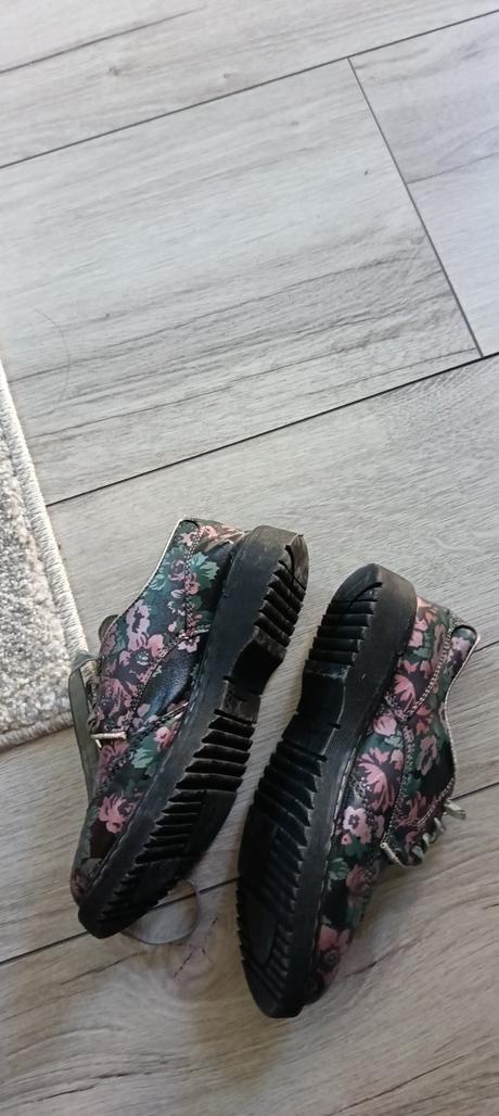 Luxusné kvetinkové topánky, 32