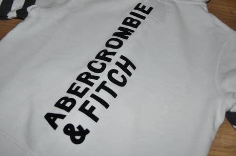 Biela mikina a&f, abercrombie&fitch,134