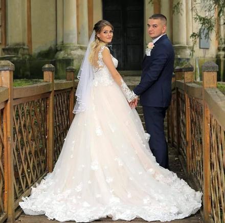 Svadobné šaty vo veľkosti xs/s, xs