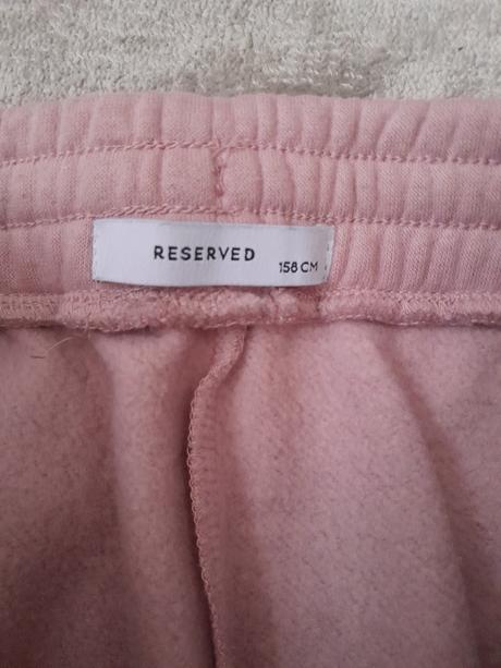 Predám dievčenské tepláky, reserved,158