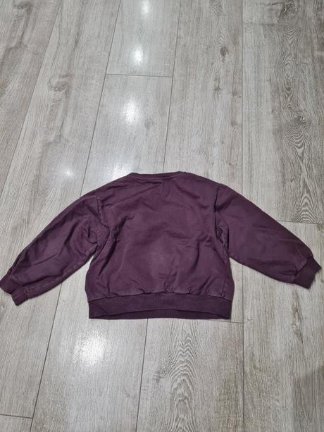 Mikina na na na, 128