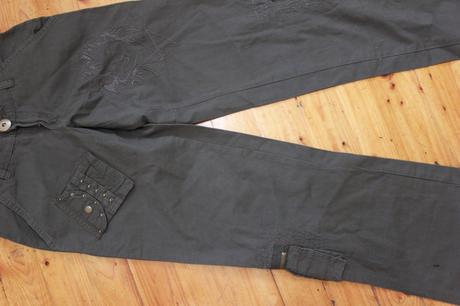 Paradne nohavice s tvarou, s