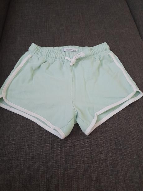 Kratase, 146/152, reserved,152