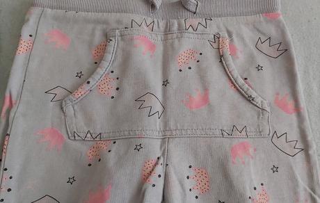 2x tepláky korunky 92, 92