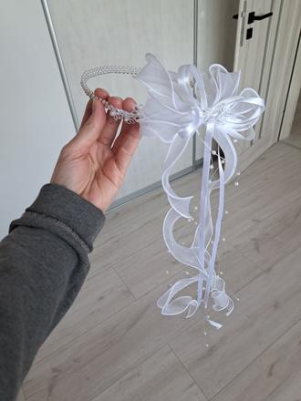 Čelenka na prvé sväté prijímanie, 134