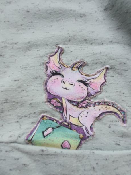 Saty z teplakoviny s dracikom, 104