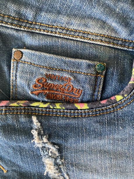 Kraťasy, superdry,26