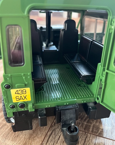 Auto land rover defender hračka, 