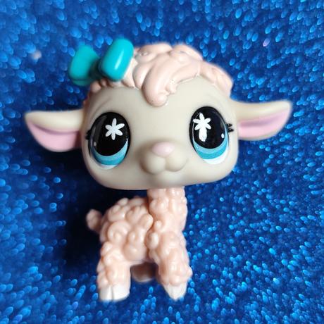 Lps littlest pet shop,