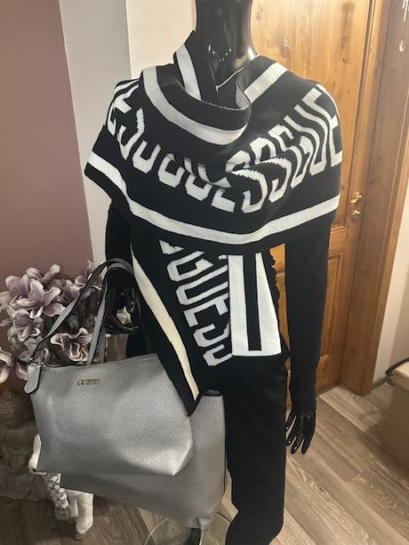 Veľký hrubší obojstranný šál zn. guess originál, guess