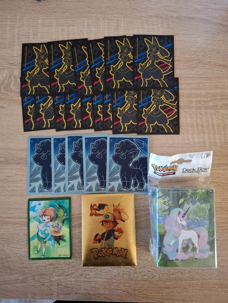 Pokémon kartičky, zlaté kovové, balíčky,